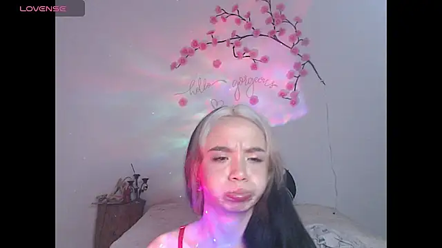 Snapshot of sweet_molly420 chatting on 06/04/26, 04:35 sweet molly420 online show from 06/04/26, 04:35