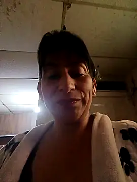 Snapshot of Lucia_Rios chatting on 05/02/26, 11:32 Lucia Rios online show from 05/02/26, 11:32