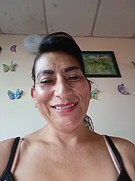 Snapshot of Lucia_Rios chatting on 05/12/26, 10:51 Lucia Rios online show from 05/12/26, 10:51