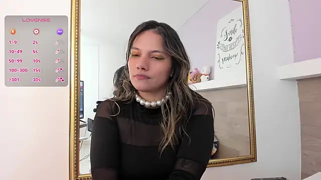 EmmaSanchez  online show from 04/30/26, 08:48