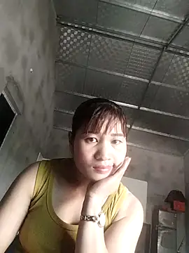 Lilinn  online show from 04/18/26, 04:38