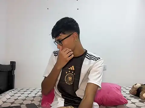 DeividBigCock23 online show from 03/26/26, 06:35