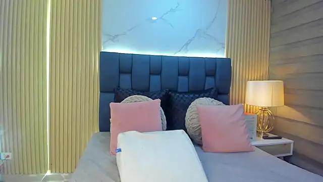 AmaraTexas online show from 04/13/26, 11:21