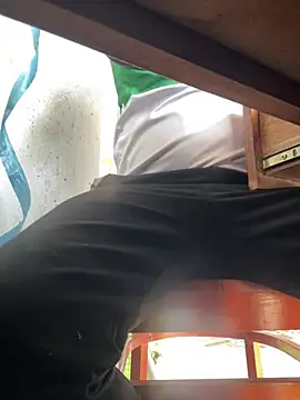 hoang15075 online show from 03/13/26, 06:42