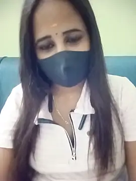 Snapshot of Tamil_Rani- chatting on 06/19/26, 06:45 Tamil Rani- online show from 06/19/26, 06:45