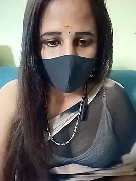 Snapshot of Tamil_Rani- chatting on 07/07/26, 06:38 Tamil Rani- online show from 07/07/26, 06:38
