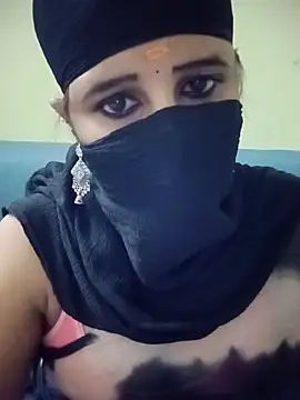 Snapshot of Tamil_Rani- chatting on 07/11/26, 04:53 Tamil Rani- online show from 07/11/26, 04:53