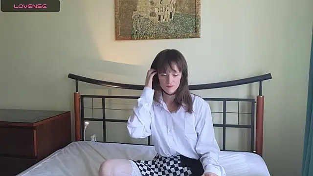 Tender Swan online show from 04/24/26, 08:28