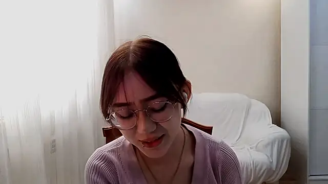 Snapshot of SolvedGlobe chatting on 05/30/26, 12:02 SolvedGlobe online show from 05/30/26, 12:02