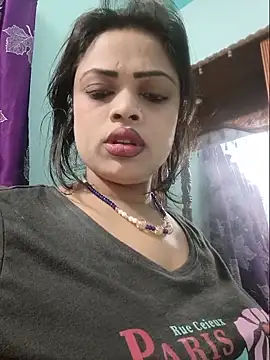 Snapshot of Beauty-3 chatting on 06/09/26, 01:39 Beauty-3 online show from 06/09/26, 01:39