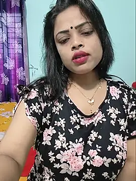 Snapshot of Beauty-3 chatting on 07/23/26, 01:58 Beauty-3 online show from 07/23/26, 01:58