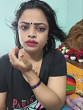 Snapshot of Beauty-3 chatting on 07/25/26, 01:15 Beauty-3 online show from 07/25/26, 01:15