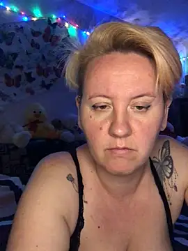 Snapshot of SofiaAmour chatting on 04/18/26, 07:58 SofiaAmour online show from 04/18/26, 07:58