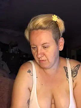 Snapshot of SofiaAmour chatting on 06/19/26, 06:34 SofiaAmour online show from 06/19/26, 06:34