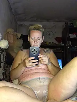 Snapshot of SofiaAmour chatting on 07/04/26, 06:36 SofiaAmour online show from 07/04/26, 06:36