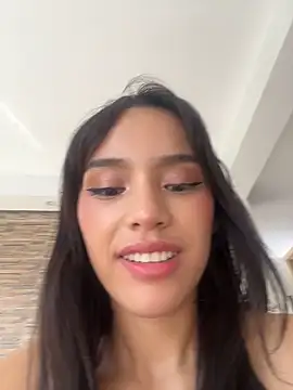 Mia-villalobos online show from 04/29/26, 01:48