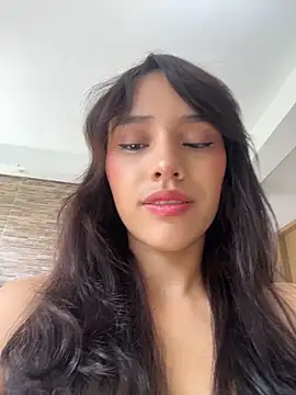 Snapshot of Mia-villalobos chatting on 05/03/26, 03:29 Mia-villalobos online show from 05/03/26, 03:29