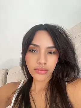 Snapshot of Mia-villalobos chatting on 06/11/26, 02:04 Mia-villalobos online show from 06/11/26, 02:04