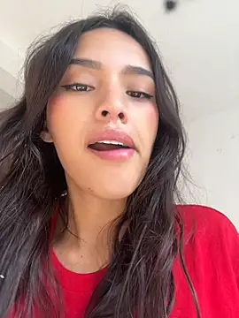Snapshot of Mia-villalobos chatting on 06/15/26, 01:57 Mia-villalobos online show from 06/15/26, 01:57
