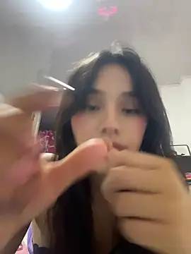 Mia-villalobos online show from 06/24/26, 02:21