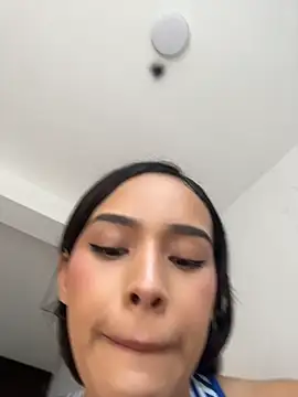 Mia-villalobos online show from 07/02/26, 02:01