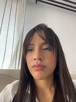 Mia-villalobos online show from 08/05/26, 02:53