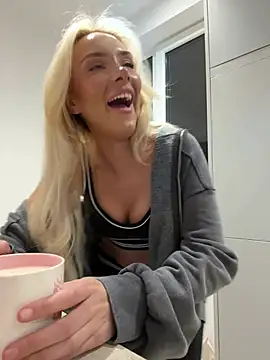 Naughtyblondex online show from 03/26/26, 01:11