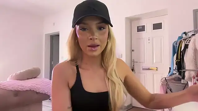 Naughtyblondex online show from 04/18/26, 08:42