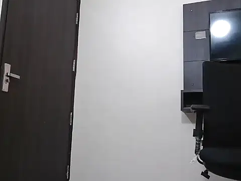 TheSexyGirl69 online show from 07/06/26, 05:26