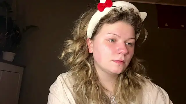 YoungAlina online show from 04/16/26, 08:20