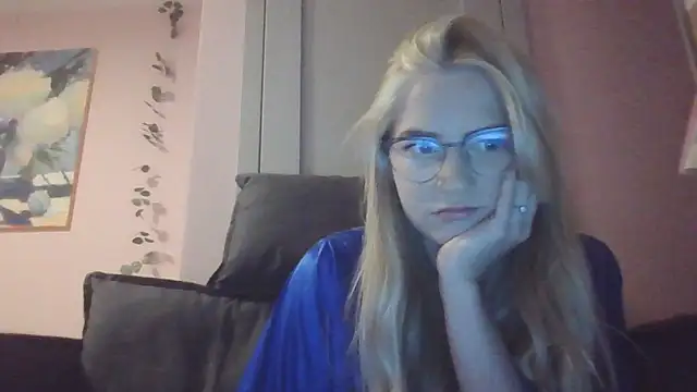 Kiss To Remember online show from 03/19/26, 09:08