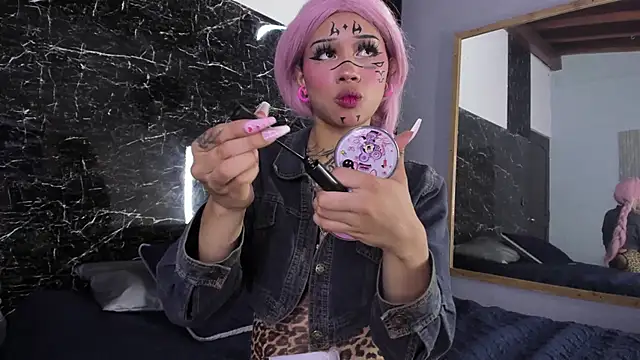 Roxy-Sweett online show from 04/11/26, 04:17