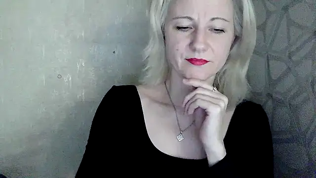 Katerina-Kissa online show from 04/18/26, 07:58