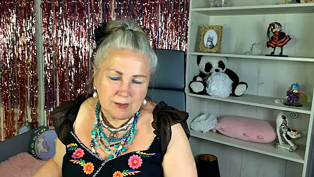 Snapshot of LilaMaharani chatting on 06/11/26, 12:58 LilaMaharani online show from 06/11/26, 12:58