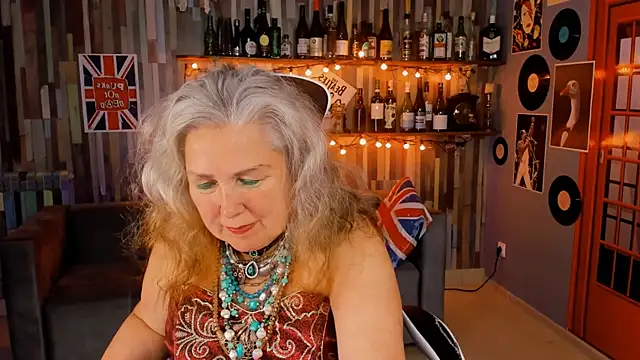 Snapshot of LilaMaharani chatting on 07/18/26, 01:48 LilaMaharani online show from 07/18/26, 01:48