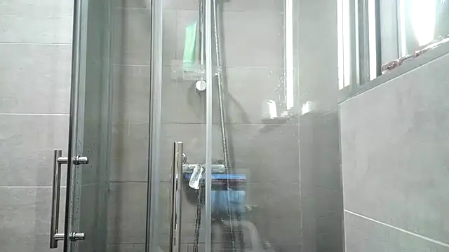 Snapshot of itsmemayarose chatting on 06/03/26, 03:50 itsmemayarose online show from 06/03/26, 03:50