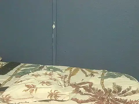 Cuddle Zee online show from 05/03/26, 02:45