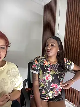 Emi rousse online show from 03/02/26, 01:07