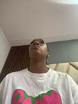 Emi rousse online show from 03/03/26, 12:11