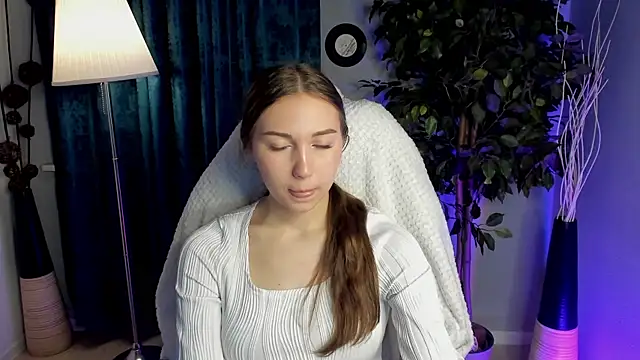OliviaLang online show from 03/09/26, 11:03