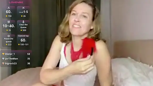 Snapshot of Lizacams chatting on 05/30/26, 04:37 Lizacams online show from 05/30/26, 04:37