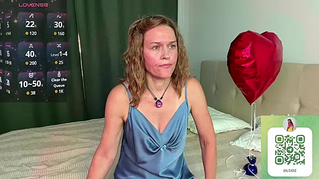 Snapshot of Lizacams chatting on 07/15/26, 04:12 Lizacams online show from 07/15/26, 04:12