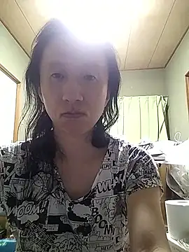 Snapshot of mako7612 chatting on 05/26/26, 02:13 mako7612 online show from 05/26/26, 02:13