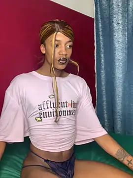 Snapshot of Kinky-Nicky04 chatting on 07/14/26, 12:33 Kinky-Nicky04 online show from 07/14/26, 12:33