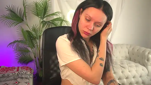 kittenlolla online show from 04/04/26, 05:38