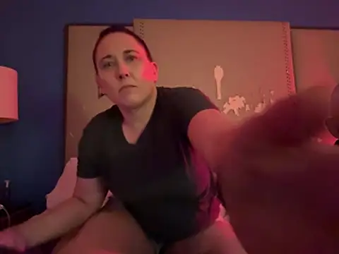 Snapshot of MohawkGirl21 chatting on 03/22/26, 09:34 MohawkGirl21 online show from 03/22/26, 09:34