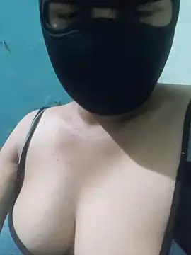 Tamillaxmi12 online show from 04/18/26, 07:40