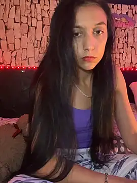 Snapshot of anamaria04 chatting on 05/10/26, 08:58 anamaria04 online show from 05/10/26, 08:58