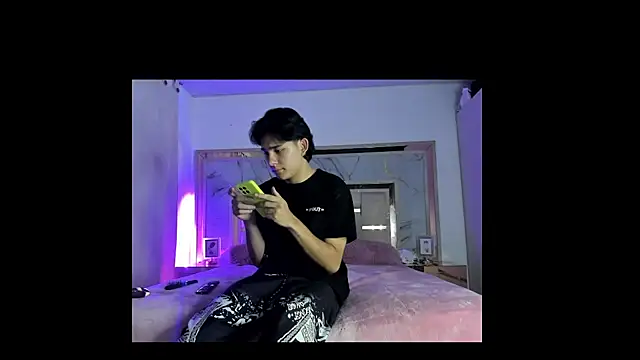 monky 0002 online show from 03/12/26, 11:33