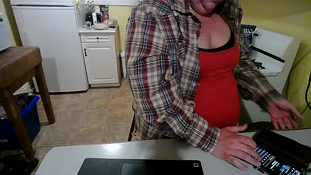 smalltowntrouble online show from 05/24/26, 01:43